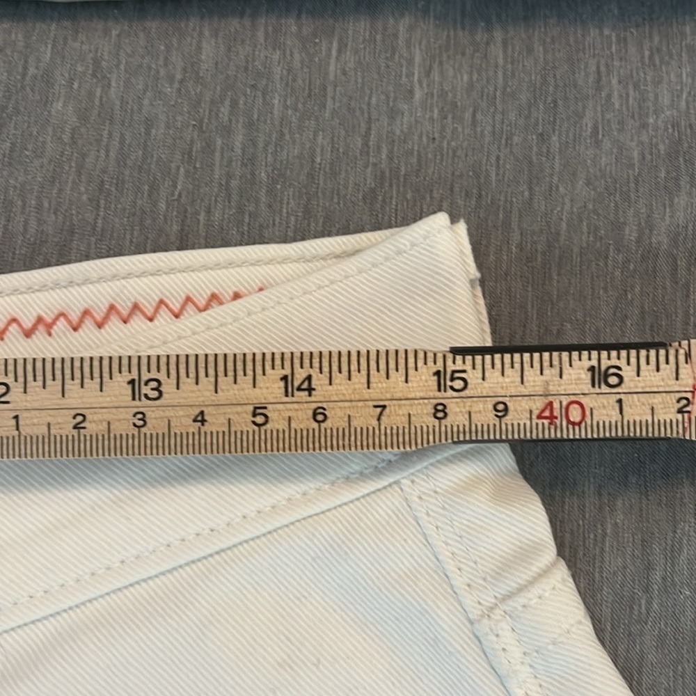 Levi's 515 White Denim Shorts. Size 6 Excellent condition - Picture 7 of 12